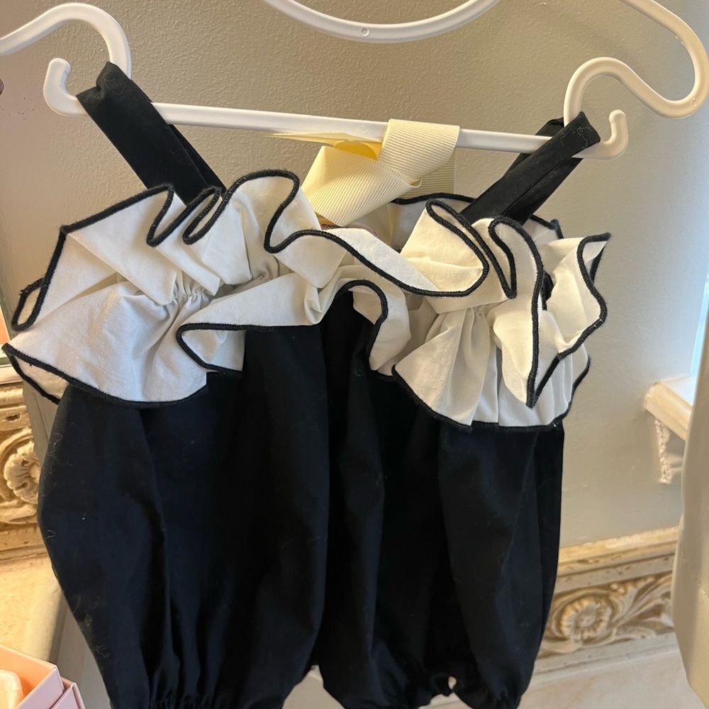 Kids Black and White Ruffled Accessory - Picture 6 of 8